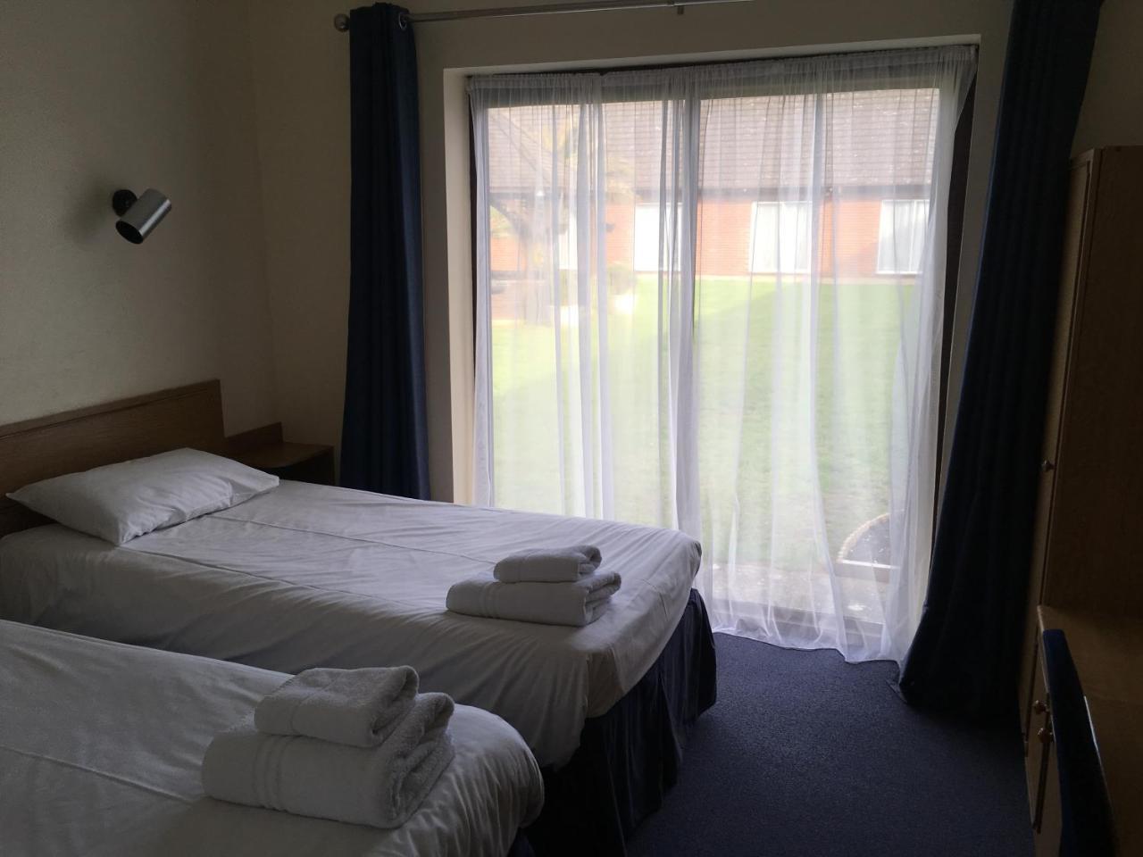 The Abbey Hotel And Conference Centre Minster-on-Sea المظهر الخارجي الصورة